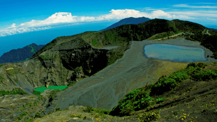 Irazu Volcano National Park tour Costa Rica